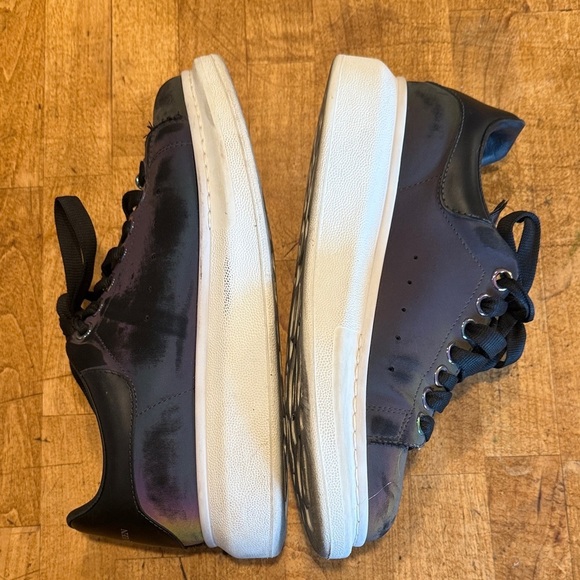 Alexander McQueen Black and White Sneakers - Picture 6 of 6